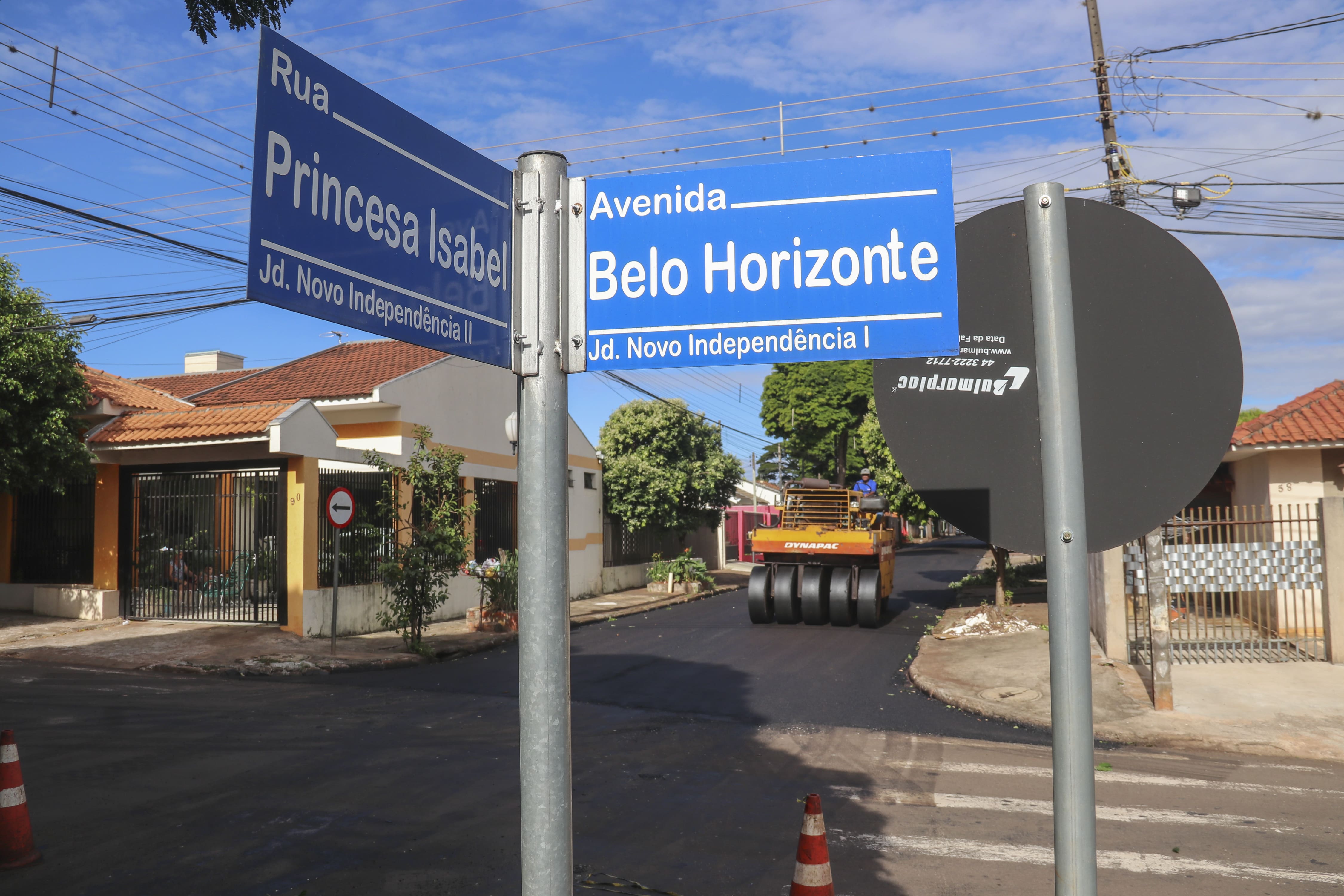 Obras de recape alcança Jardim Independência; ‘meta é recuperar asfalto de todo o bairro”, diz prefeito